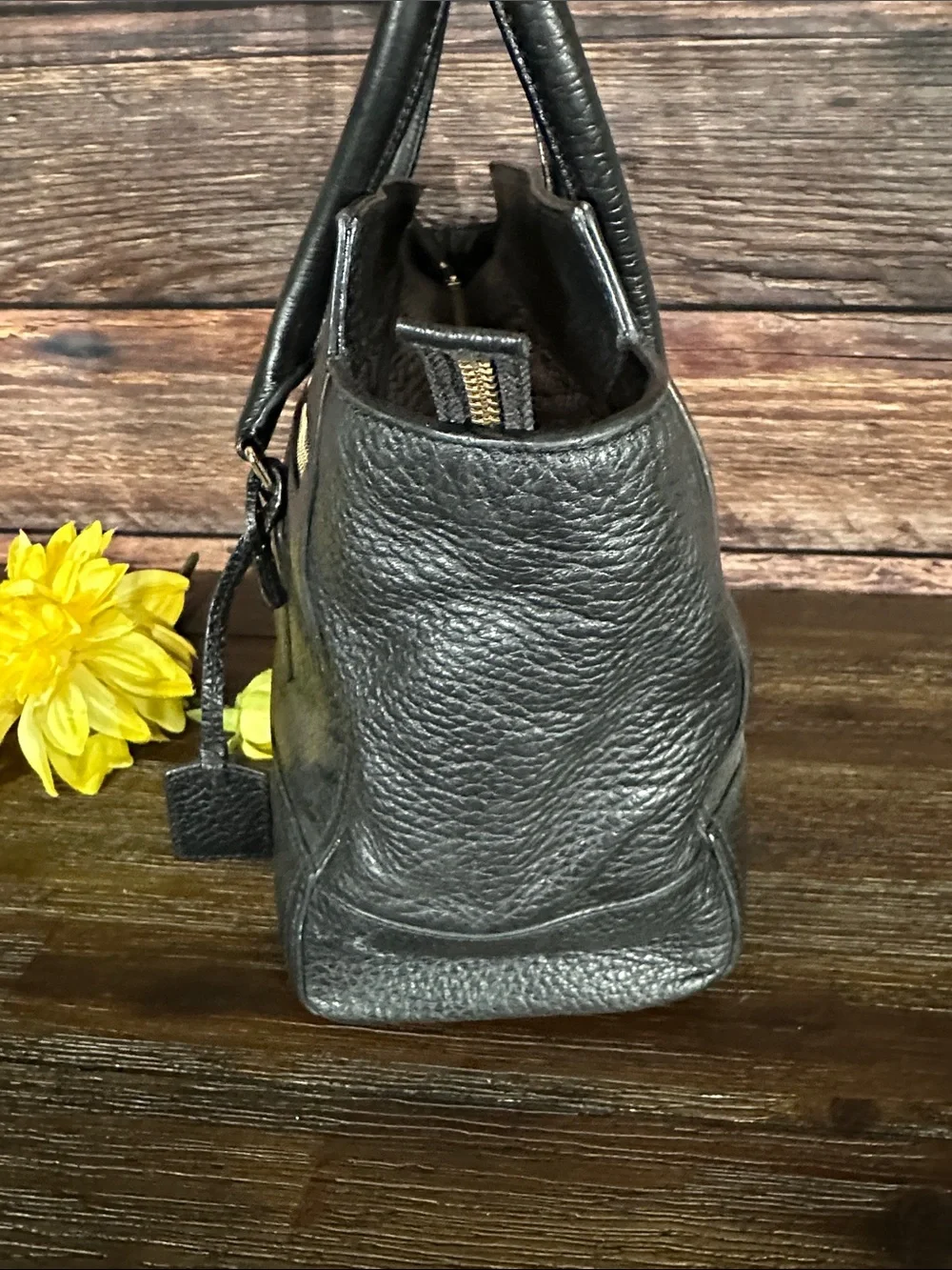 Kate Spade Bay Street Oden tote in Black Pebbled Leather with Rolled Handles!